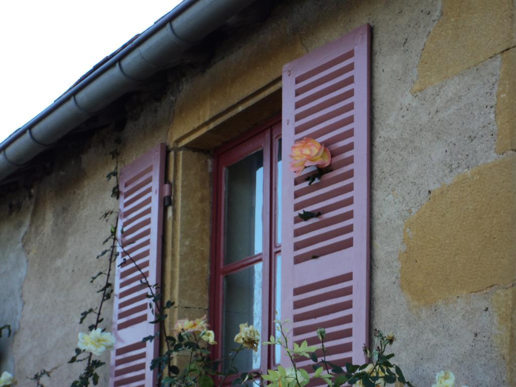 Chambres D'Hotes La Vie En Roses Iguerande Esterno foto